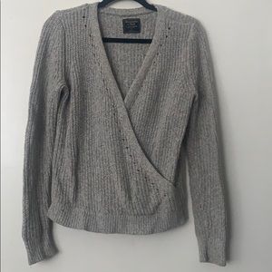 ABERCROMBIE GRAY FAUX WRAP SWEATER